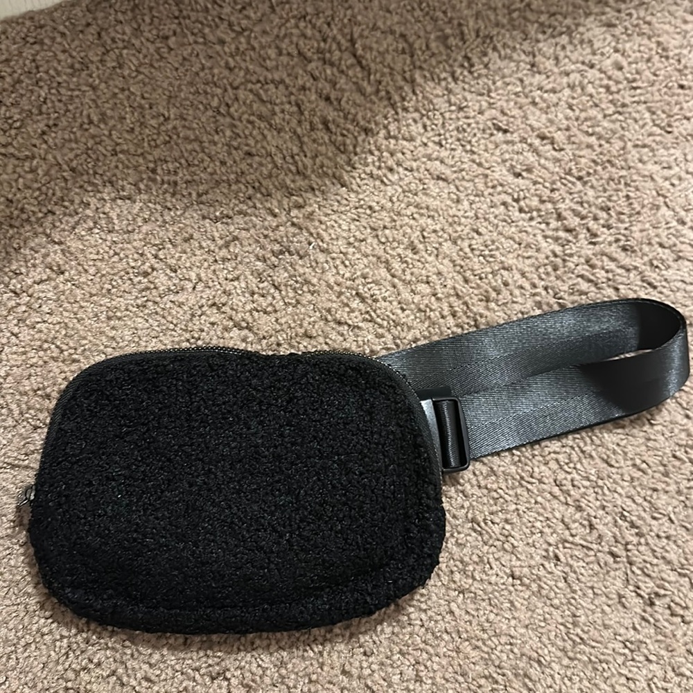Black Sherpa Fanny pack